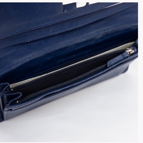 Unique Beautiful Chanel Wallet & Woc Dark Blue - Picture 14 of 17